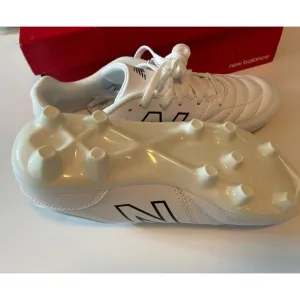 New Balance Boy's 442 V2 Academy Fg Junior Soccer/football Spike  - Sz 3.5 White