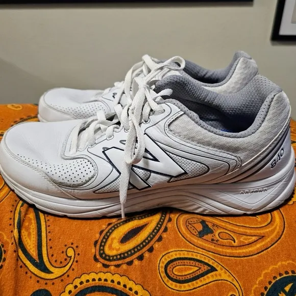 New Balance Men's 840 Walking Shoes size 14 4D (medium width) - EUC