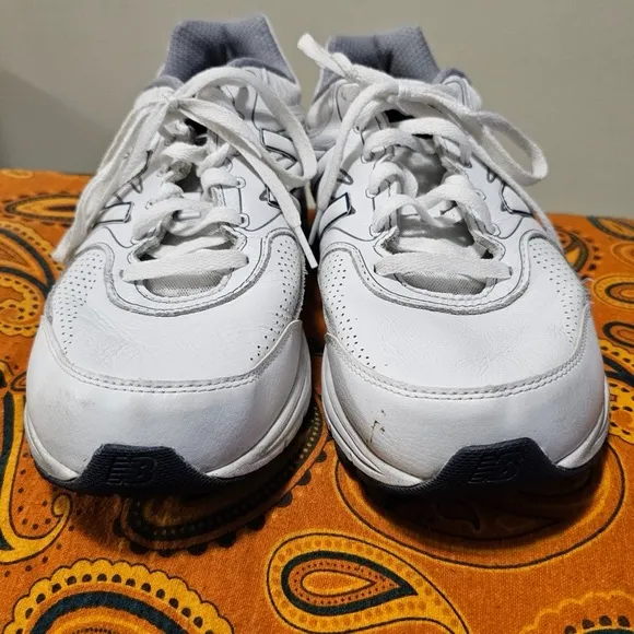 New Balance Men's 840 Walking Shoes size 14 4D (medium width) - EUC