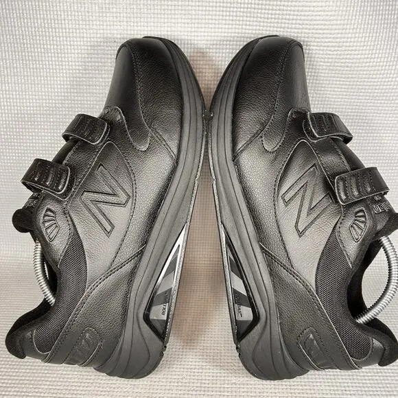 New Balance Men's Size 10.5 2E W Dual Strap Closure Thriple Black Walking Shoes