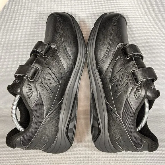 New Balance Men's Size 10.5 2E W Dual Strap Closure Thriple Black Walking Shoes