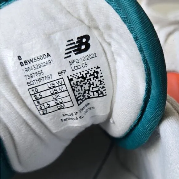 New Balance Sneakers Sea Salt Verdigris Womens Size US 10 Mens 8.5 Unisex NWOB