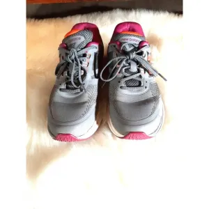 New Balance Women's Size 7.5 1865v1 Walking Shoes Pink/Purple/Gray