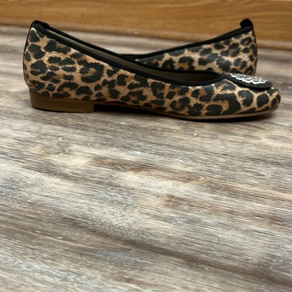New Brighton Aleta Flats Leopard Womens Size 7  Animal Print Leather Shoes