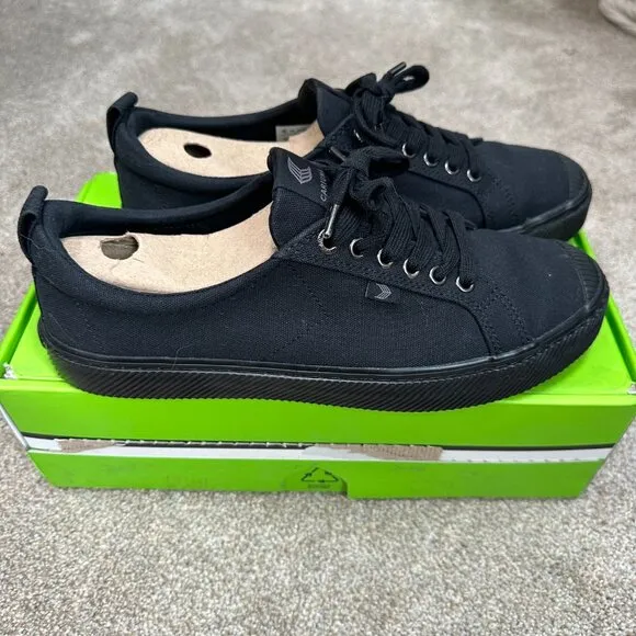 New Cariuma Men's 10 OCA Low Black Canvas sneakers