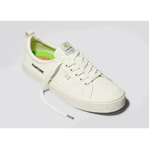 NEW Cariuma OCA Low Lace Up Pantone Canvas Sneakers Snow White Unisex M9.5 W11