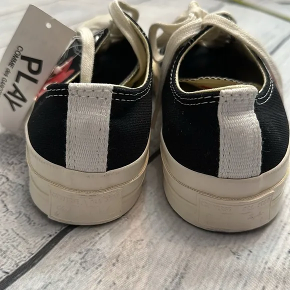 NEW Comme Des Garcons PLAY x Converse Unisex Chuck Taylor Lace Up Sneakers
