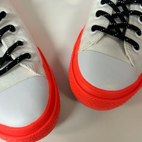 *NEW* Converse Chuck Taylor All Star II White and Neon Red Sneakers Shoe Size 7