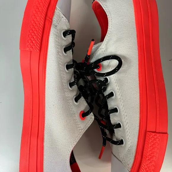 *NEW* Converse Chuck Taylor All Star II White and Neon Red Sneakers Shoe Size 7