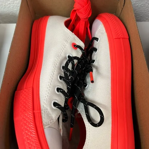 *NEW* Converse Chuck Taylor All Star II White and Neon Red Sneakers Shoe Size 7