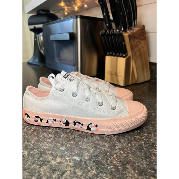 New Converse White Peach Sole Penguin Sneakers