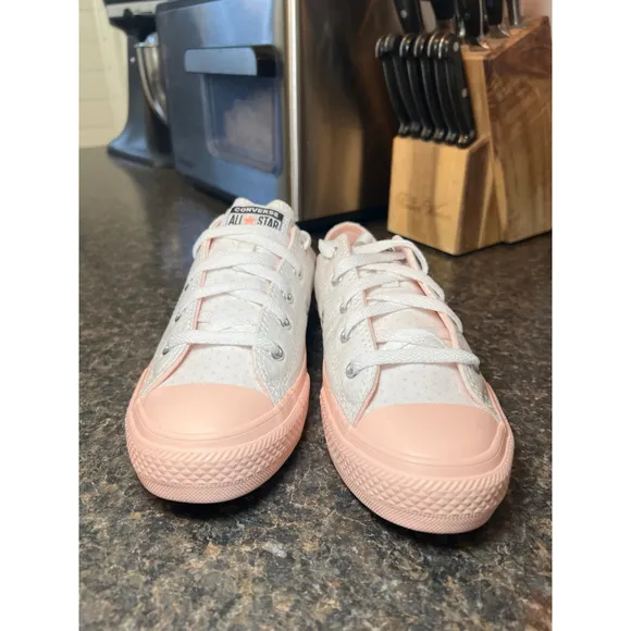 New Converse White Peach Sole Penguin Sneakers