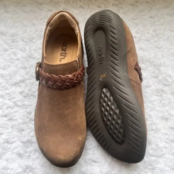 NEW Earth Origin Slip On Brown Women’s Farage Flat Shoes Size 9 NWT