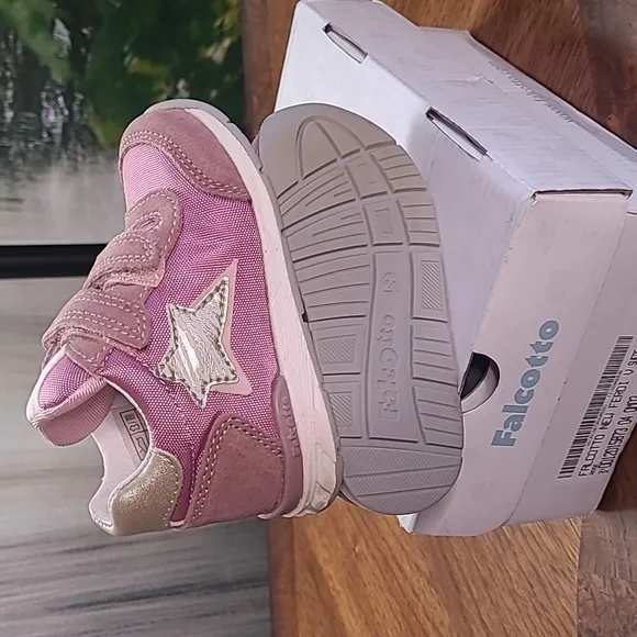 New in box! Falcotto Ferdi Suede Girls toddler 5 mauve pink star velcro shoes