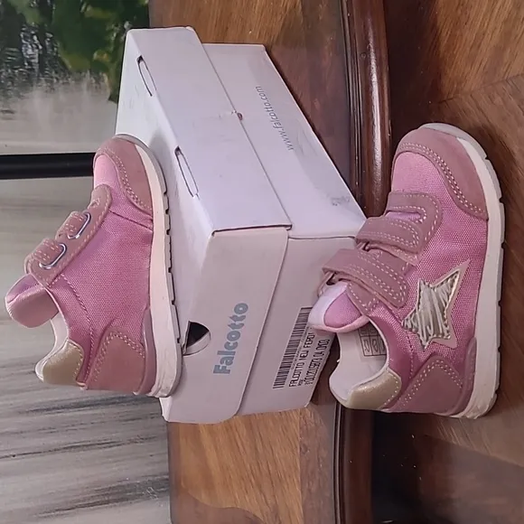 New in box! Falcotto Ferdi Suede Girls toddler 5 mauve pink star velcro shoes