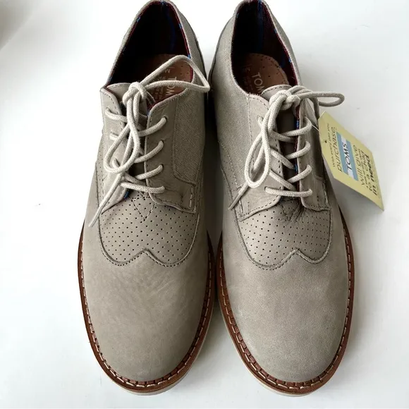 NEW IN BOX Toms Men’s Brogue Leather Shoes in Taupe 8M