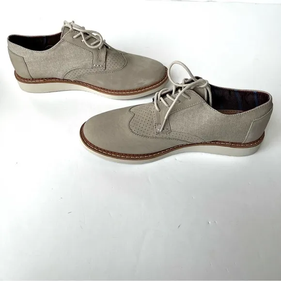 NEW IN BOX Toms Men’s Brogue Leather Shoes in Taupe 8M
