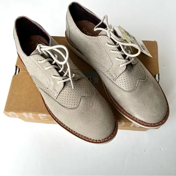 NEW IN BOX Toms Men’s Brogue Leather Shoes in Taupe 8M