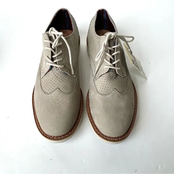 NEW IN BOX Toms Men’s Brogue Leather Shoes in Taupe 8M