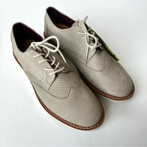 NEW IN BOX Toms Men’s Brogue Leather Shoes in Taupe 8M