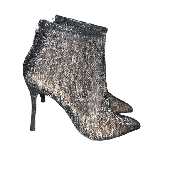 New ▶️ Jewel Badgley Mischka ◀️ Gesina Lace Bootie 6