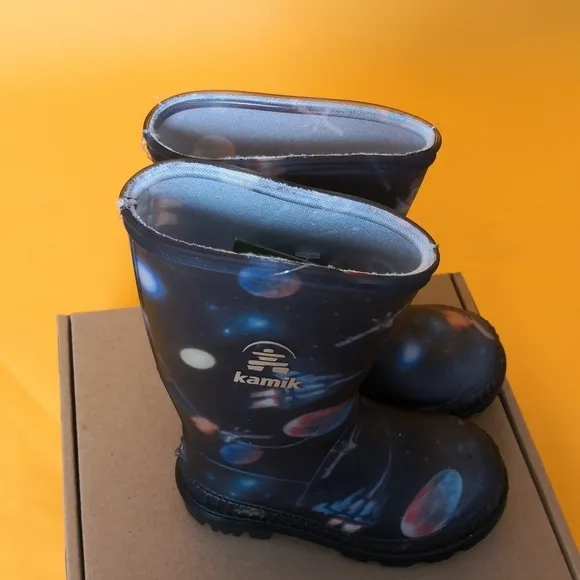 New Kamik Kids Shoes boots waterproof sport with sz 6 multicolor (R)