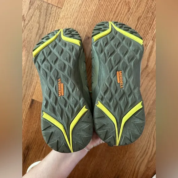 New MERRELL Woman’s Hiking Boots, Sz 10