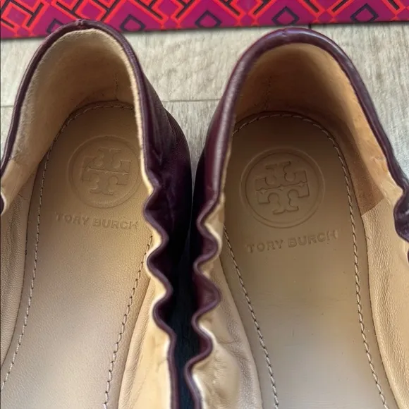 NEW NIB Tory Burch Women's Burgundy Ballet Flats size 6.5 Blossom Ballet Classic