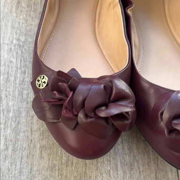 NEW NIB Tory Burch Women's Burgundy Ballet Flats size 6.5 Blossom Ballet Classic