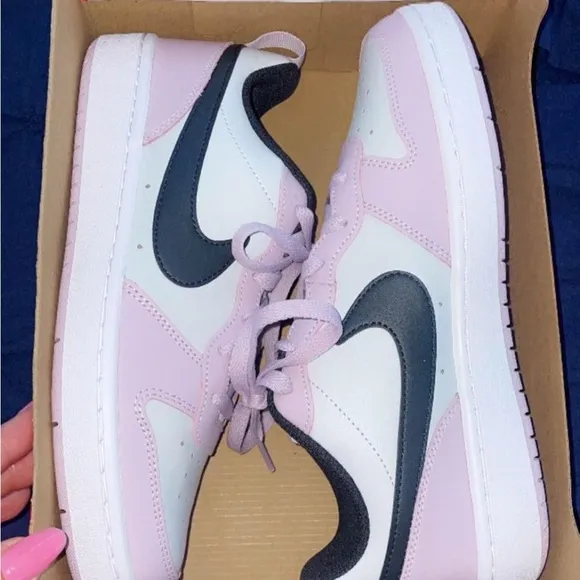New Nike Court Borough Low Sneakers