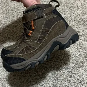 New! Northside hiking boots for toddler • size 5