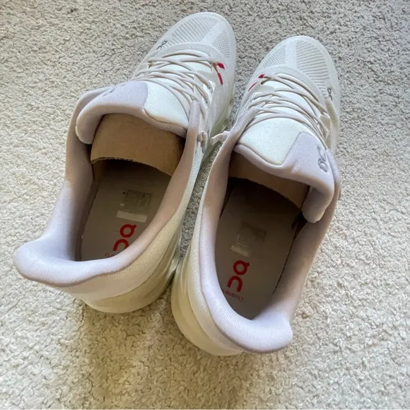 New! On Running White Sneakers cloudtilt sand cream size 11.5