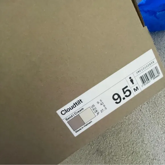 New! On Running White Sneakers cloudtilt sand cream size 11.5