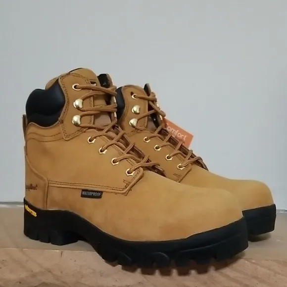 NEW! Refrigiwear Mens boots size 9 NWT