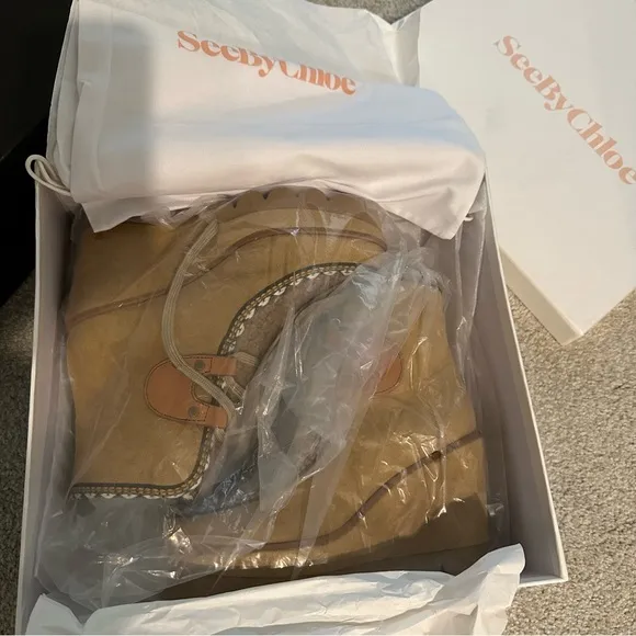 NEW SEE BY CHLOE SUEDE AND SHEARLING BOOT