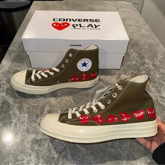 New Size 8 COMME DES GARÇONS PLAY Converse Edition Hearts Chuck 70 High Sneakers