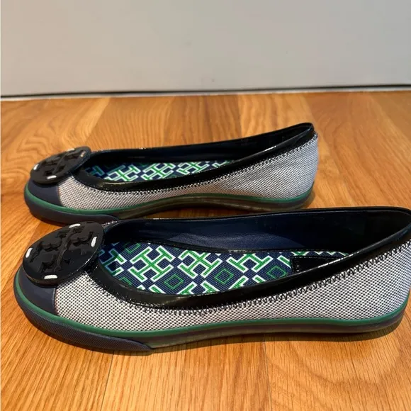 New Tory Burch Channing Sneakers / Flats Navy Blue &amp; Green Patent Size 6.5