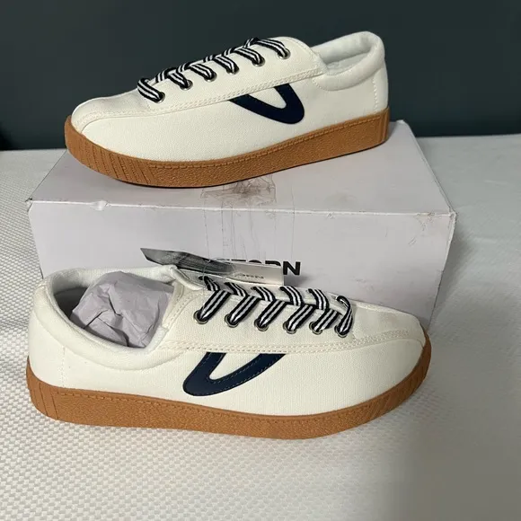 NEW TRETORN women's Nylite Canvas Original Sneakers size:7