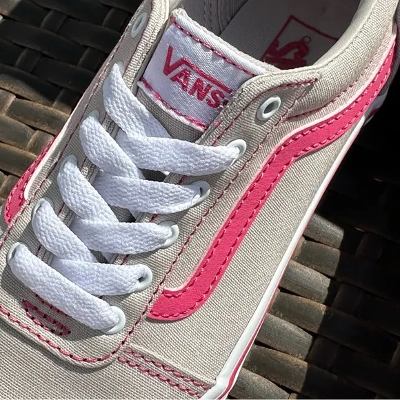 New Vans Kids' Ward Sneakers, Size 13, 2, 3 POP STITCH GRAY/ HONEYSUCKLE
