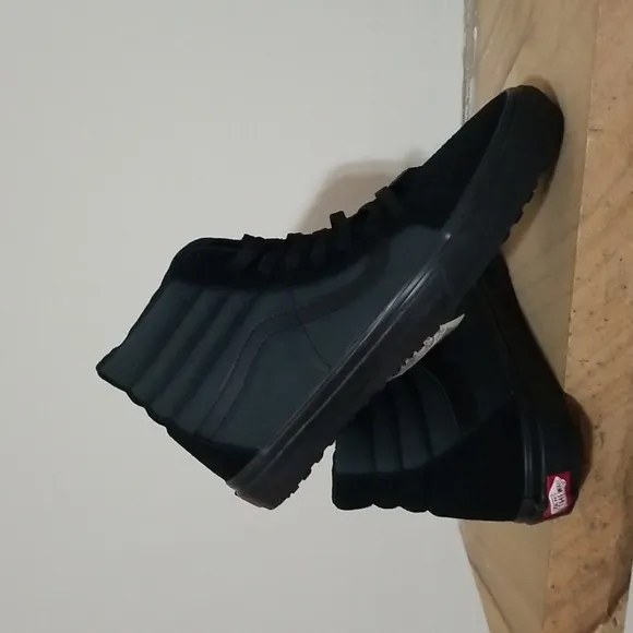 NEW! Vans Sk8-Hi Top Sneakers Sz 10.5