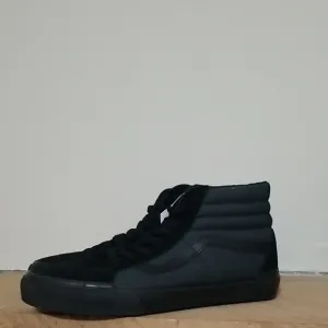NEW! Vans Sk8-Hi Top Sneakers Sz 10.5