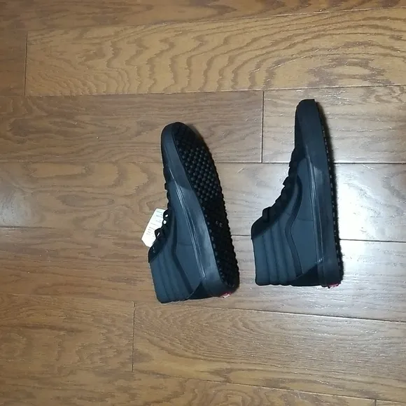 NEW! Vans Sk8-Hi Top Sneakers Sz 10.5