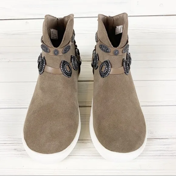 NEW Very Volatile Menloh Taupe Boho Sneakers 7