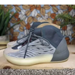 NEW W/Box - adidas Yeezy Quantum Mono Carbon Sports Shoes Youth 5