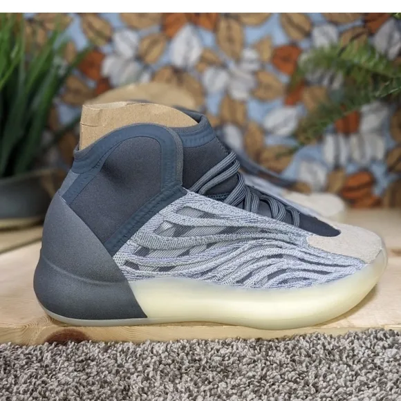 NEW W/Box - adidas Yeezy Quantum Mono Carbon Sports Shoes Youth 5