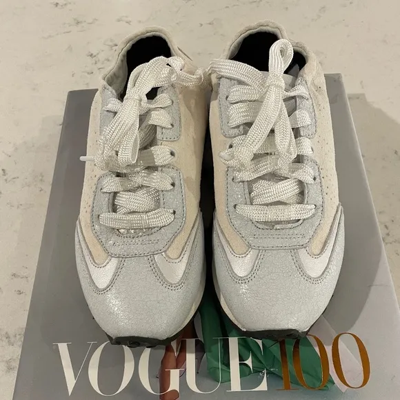 NEW WITH BOX P448 AUDRY SNEAKERS SIZE 36!