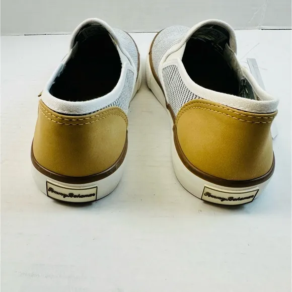 New without box Tommy Bahama Sneakers Women's Striped Canvas Slip On sz8.5