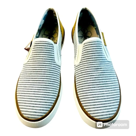 New without box Tommy Bahama Sneakers Women's Striped Canvas Slip On sz8.5