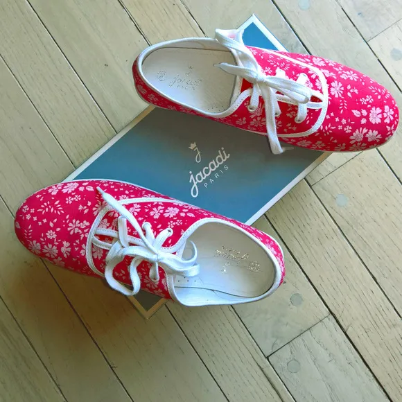 NIB Stylish Jacadi Floral Low-Top Tennis Shoes