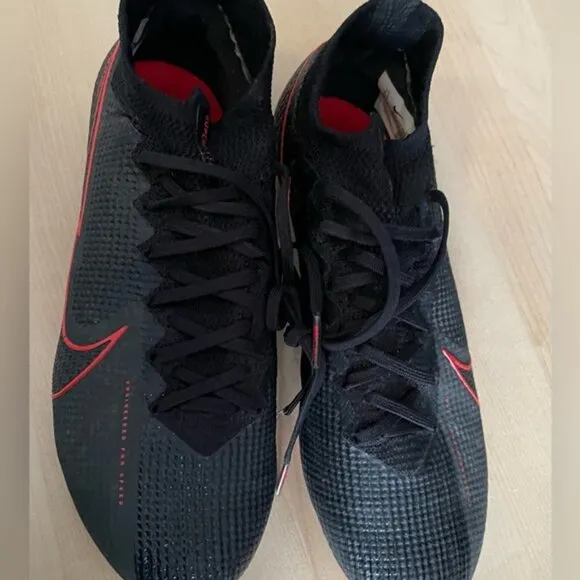 Nike 6.5 Soccer Cleats Shoes Black Red Sports Runners Athletic Summer Footwear 6